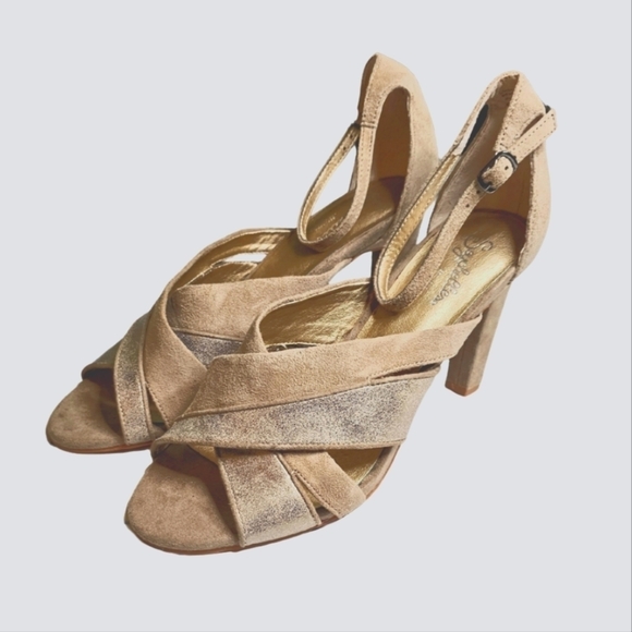 Seychelles Betrayal Heels in Taupe and Platinum Size 7 - Picture 2 of 7